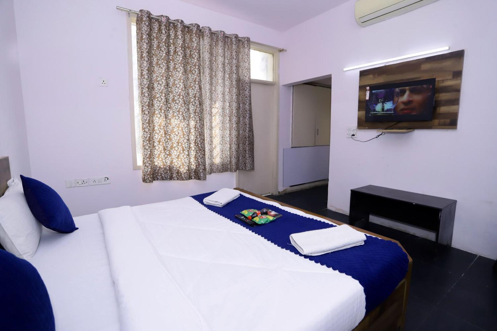 Hotel Warm Welcome - Noida Sector 51 Экстерьер фото