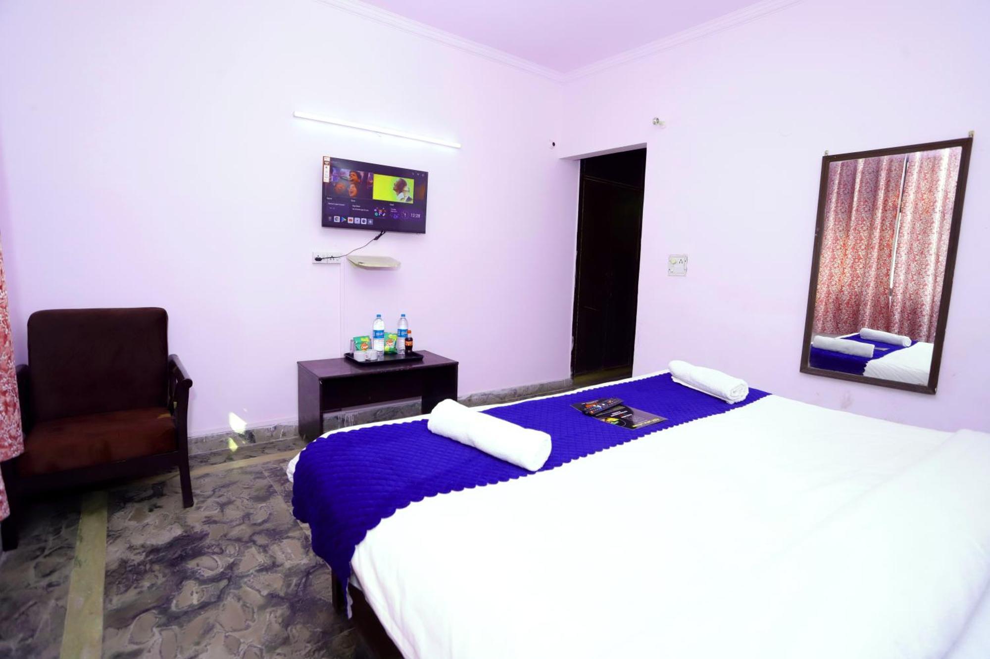 Hotel Warm Welcome - Noida Sector 51 Экстерьер фото